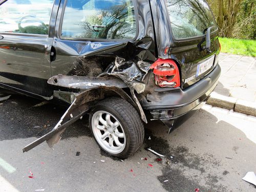 Wypadek z nieubezpieczonym kierowcą bez OC. Jak uzyskać odszkodowanie i skąd?