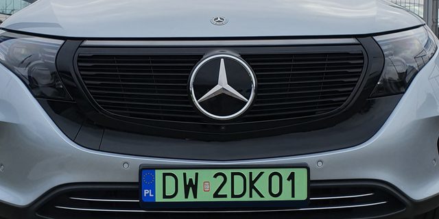 Zielone tablice dla elektryków