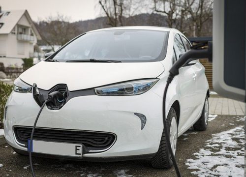 Likwidacja zaświadczeń o zwolnieniu z akcyzy dla aut elektrycznych? Jest stanowisko MF
