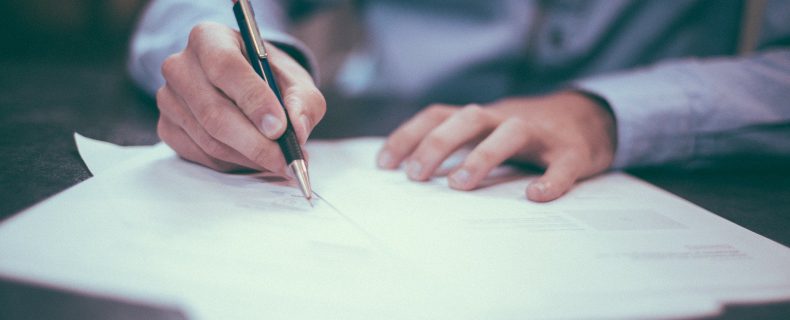 Forma wnoszenia reklamacji. Czy każde oświadczenie kupującego wiąże sprzedawcę?