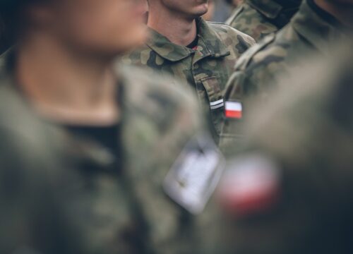 Ustawa o obronie ojczyzny podpisana przez prezydenta – zmiany dla pracowników i pracodawców