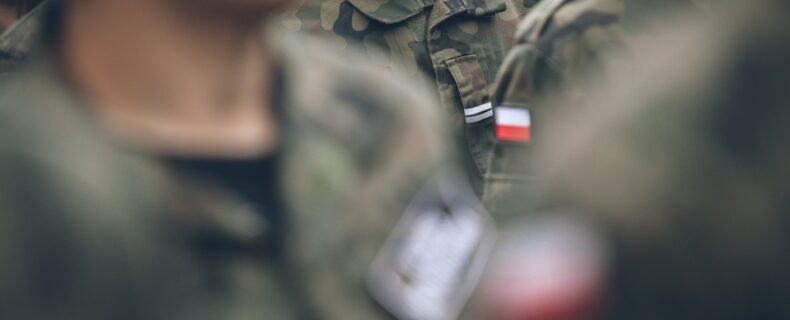 Ustawa o obronie ojczyzny podpisana przez prezydenta – zmiany dla pracowników i pracodawców