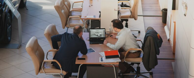 Pilotażowy program skrócenia czasu pracy, czyli szansa na rozwój i granty dla przedsiębiorców?