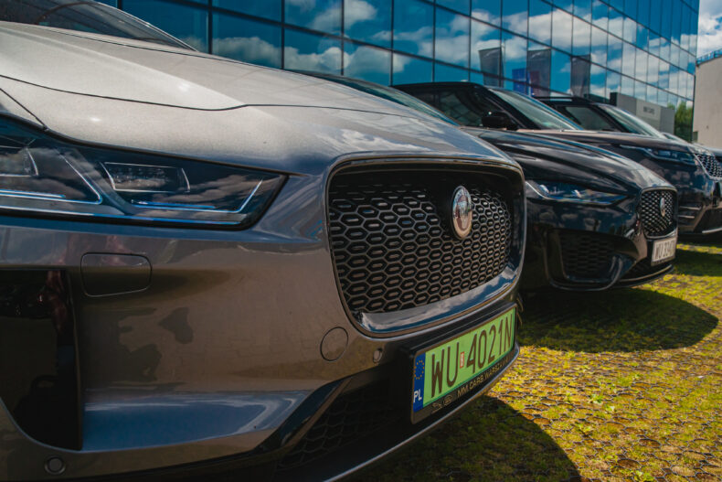 Zmieniają się stawki ważnych opłat dla firm działających na rynku motoryzacyjnym i w transporcie