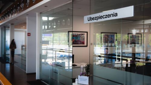 Zapłata składki ubezpieczeniowej przez dealera za klienta