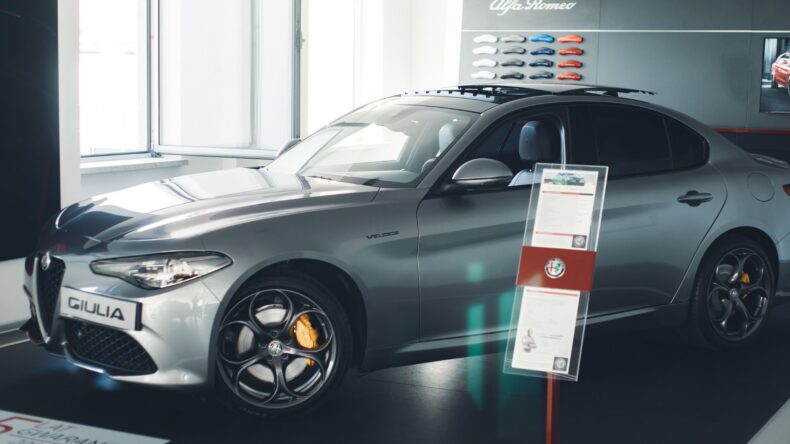 Cena samochodu podana w ogłoszeniu na portalu internetowym – o czym powinien pamiętać dealer?